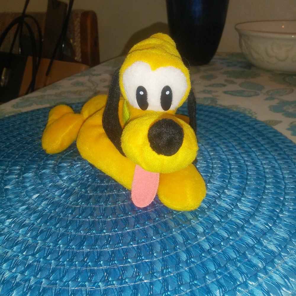 Pluto is looking for his friends